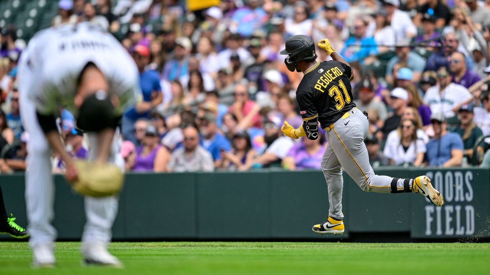 Final: Rockies 8, Pirates 5 taken in Denver (Live coverage). Photo by GETTY
